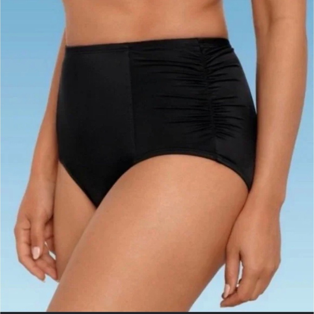 Shade and Shore Emerald Green Ribbed Bralette top & High Waist Black Bottom New - Picture 2 of 10